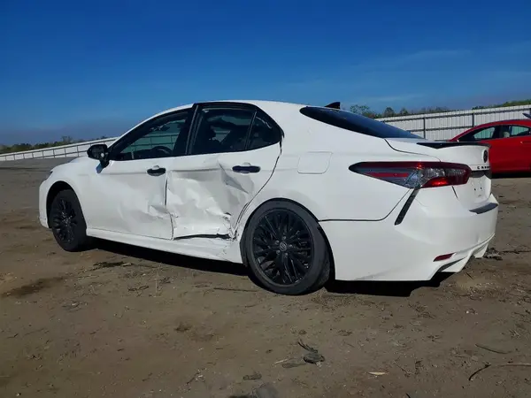4T1B11HK1KU298499 2019 TOYOTA CAMRY - Image 2