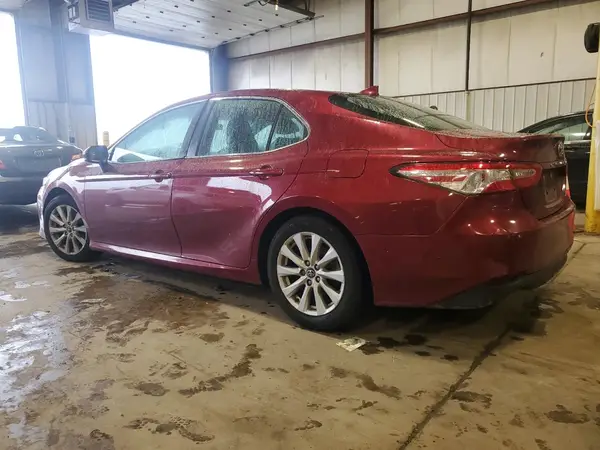 4T1B11HK1KU678944 2019 TOYOTA CAMRY - Image 2