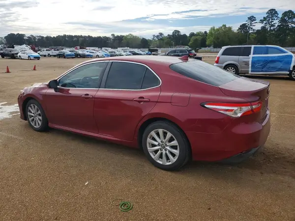 4T1B11HK1KU680872 2019 TOYOTA CAMRY - Image 2