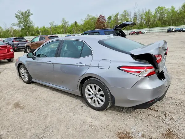 4T1B11HK1KU682783 2019 TOYOTA CAMRY - Image 2