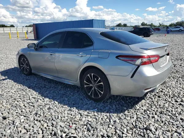 4T1B11HK1KU683898 2019 TOYOTA CAMRY - Image 2