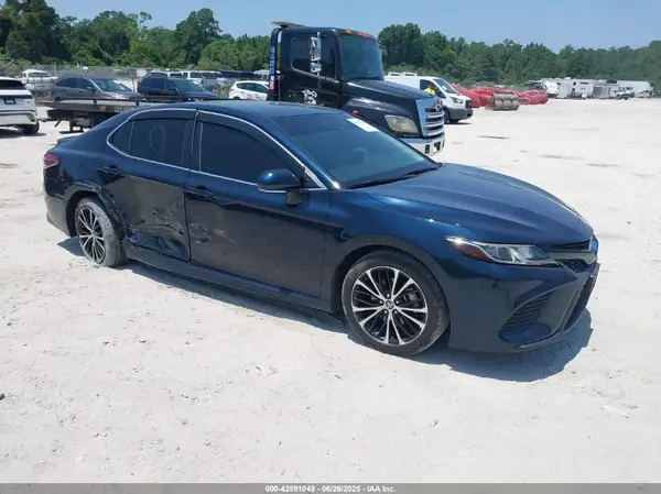 4T1B11HK1KU684386 2019 TOYOTA CAMRY - Image 1
