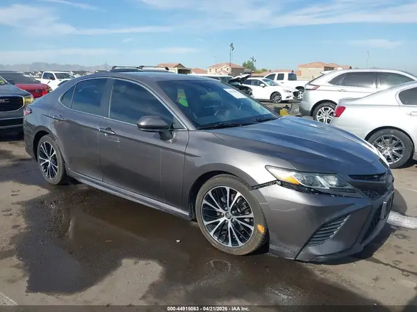 4T1B11HK1KU687479 2019 TOYOTA CAMRY - Image 1