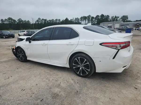 4T1B11HK1KU689118 2019 TOYOTA CAMRY - Image 2