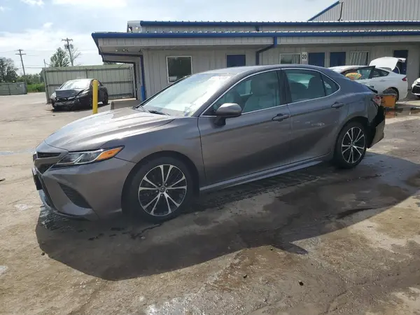 4T1B11HK1KU692942 2019 TOYOTA CAMRY - Image 1