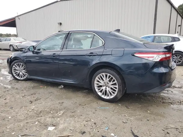 4T1B11HK1KU695047 2019 TOYOTA CAMRY - Image 2