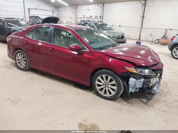 4T1B11HK1KU697235 2019 TOYOTA CAMRY - Image 1