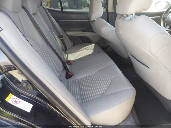 4T1B11HK1KU700750 2019 TOYOTA CAMRY - Image 8