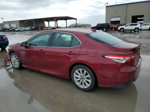 4T1B11HK1KU700893 2019 TOYOTA CAMRY - Image 2
