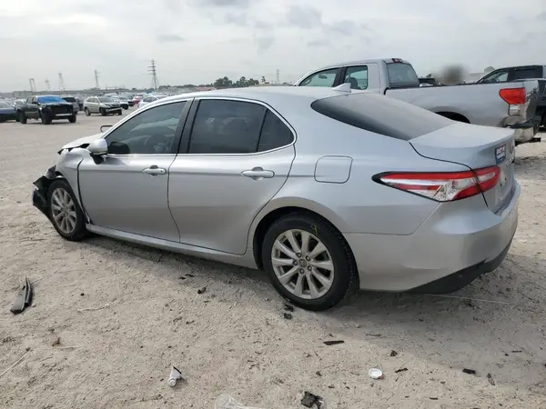 4T1B11HK1KU701302 2019 TOYOTA CAMRY - Image 2
