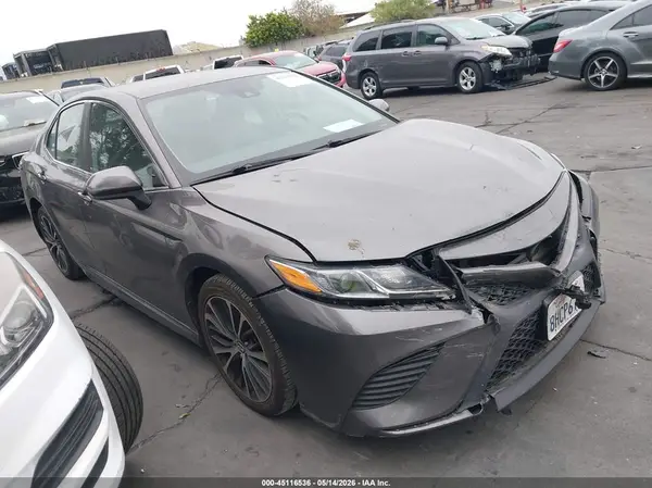 4T1B11HK1KU701994 2019 TOYOTA CAMRY - Image 1