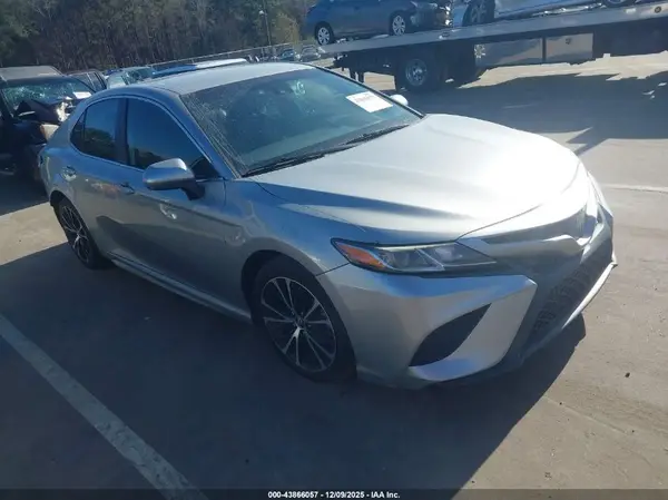 4T1B11HK1KU703079 2019 TOYOTA CAMRY - Image 1