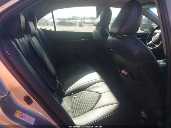 4T1B11HK1KU703079 2019 TOYOTA CAMRY - Image 8
