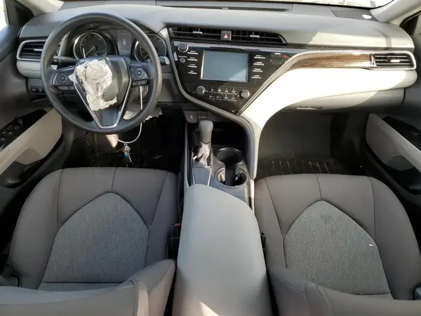 4T1B11HK1KU704457 2019 TOYOTA CAMRY - Image 8