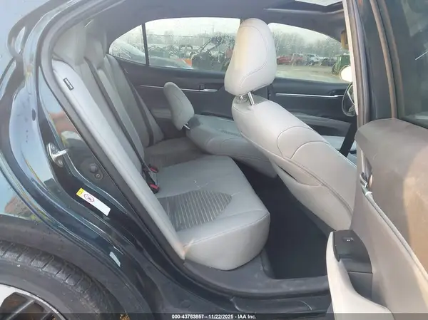 4T1B11HK1KU705981 2019 TOYOTA CAMRY - Image 8