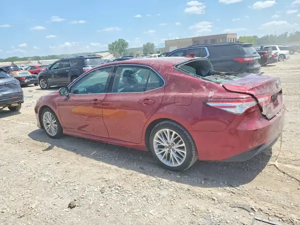 4T1B11HK1KU708329 2019 TOYOTA CAMRY - Image 2