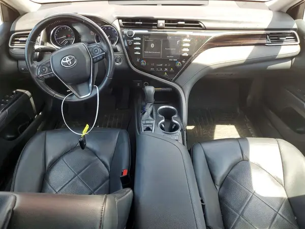 4T1B11HK1KU708329 2019 TOYOTA CAMRY - Image 8