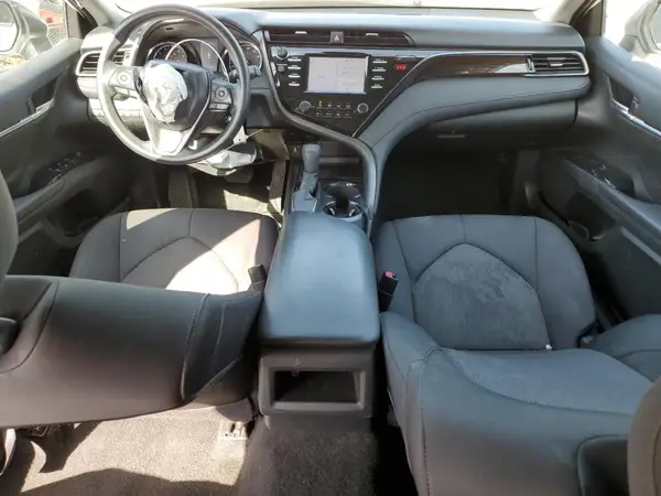 4T1B11HK1KU711697 2019 TOYOTA CAMRY - Image 8