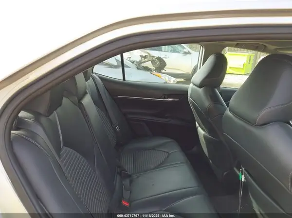 4T1B11HK1KU715460 2019 TOYOTA CAMRY - Image 8