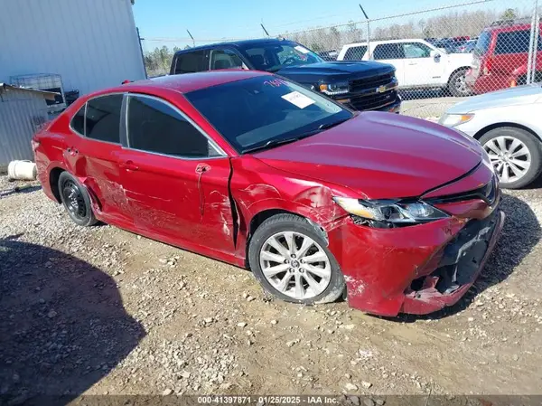 4T1B11HK1KU715667 2019 TOYOTA CAMRY - Image 1