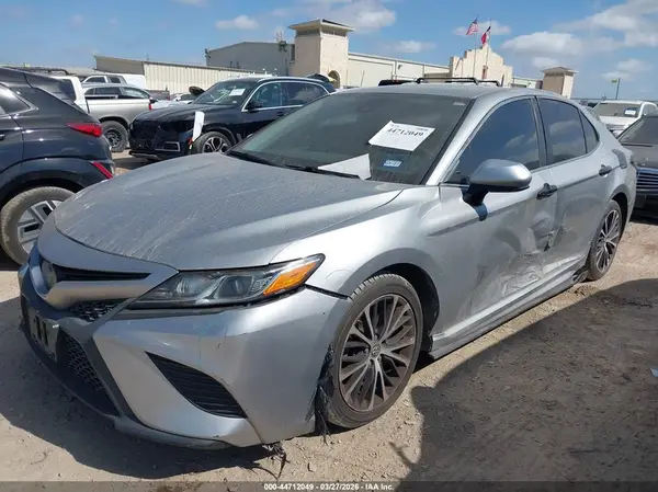 4T1B11HK1KU717113 2019 TOYOTA CAMRY - Image 2