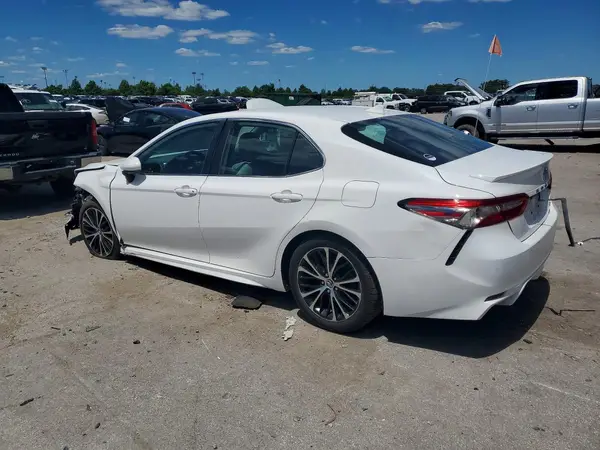 4T1B11HK1KU717502 2019 TOYOTA CAMRY - Image 2
