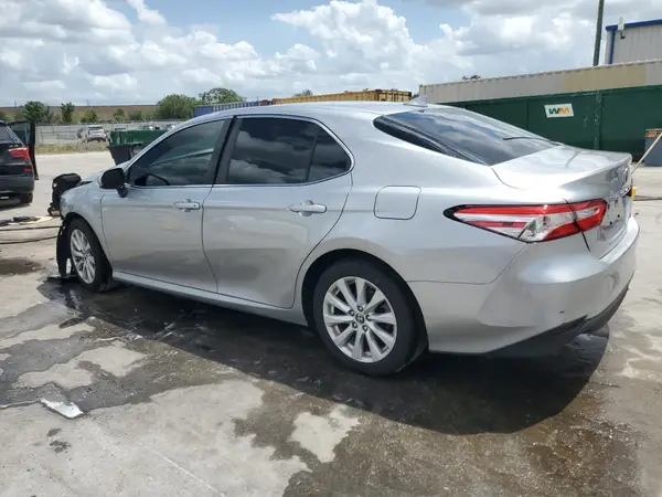 4T1B11HK1KU718150 2019 TOYOTA CAMRY - Image 2