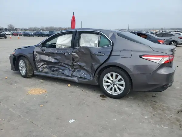 4T1B11HK1KU722070 2019 TOYOTA CAMRY - Image 2