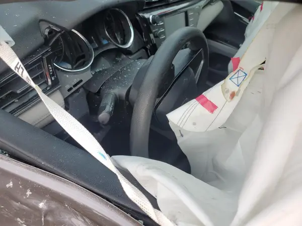 4T1B11HK1KU722070 2019 TOYOTA CAMRY - Image 8