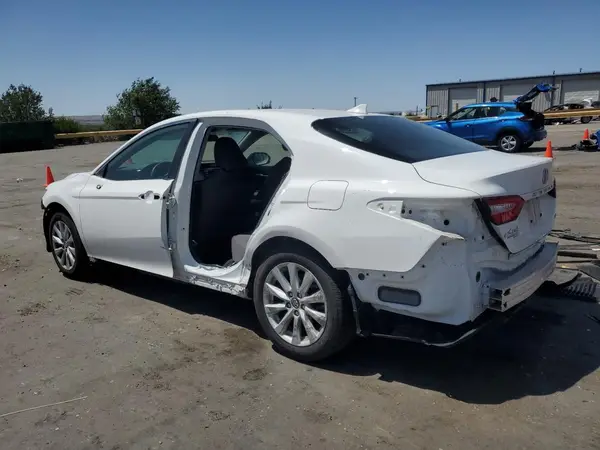 4T1B11HK1KU722389 2019 TOYOTA CAMRY - Image 2