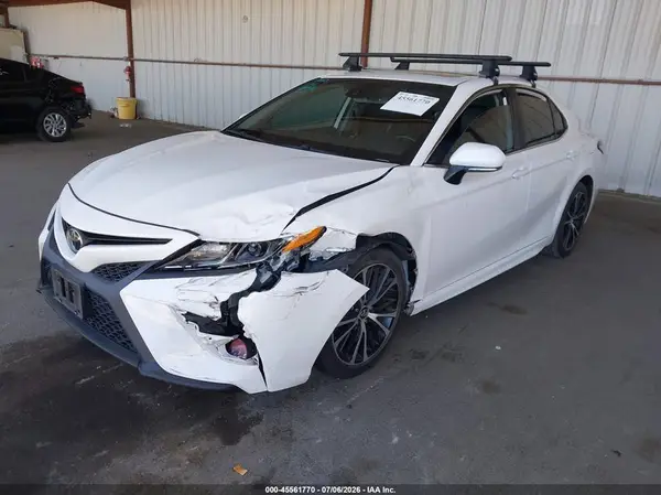4T1B11HK1KU722697 2019 TOYOTA CAMRY - Image 2