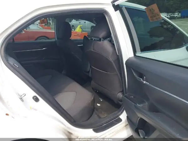 4T1B11HK1KU723252 2019 TOYOTA CAMRY - Image 8