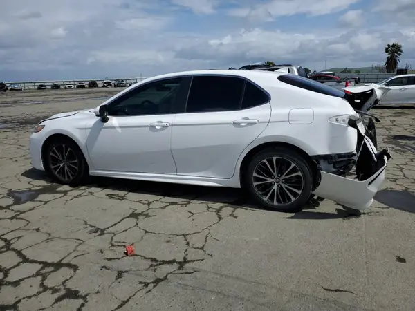 4T1B11HK1KU723557 2019 TOYOTA CAMRY - Image 2