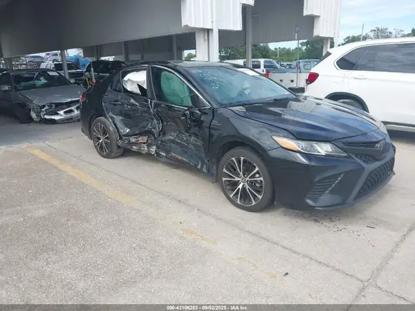 4T1B11HK1KU725504 2019 TOYOTA CAMRY - Image 1