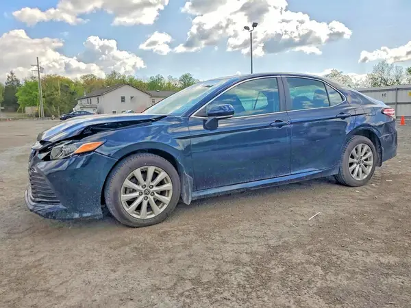 4T1B11HK1KU725857 2019 TOYOTA CAMRY - Image 1