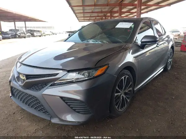 4T1B11HK1KU728385 2019 TOYOTA CAMRY - Image 2