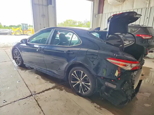 4T1B11HK1KU737068 2019 TOYOTA CAMRY - Image 2