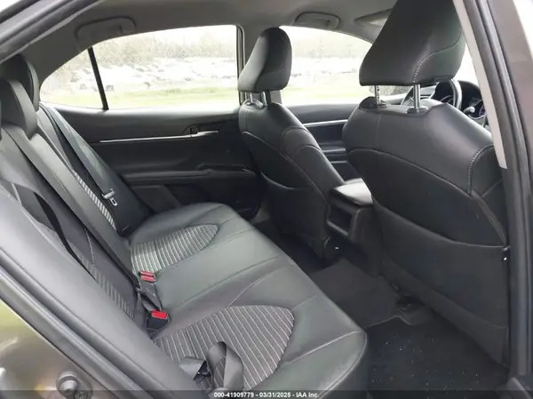 4T1B11HK1KU737443 2019 TOYOTA CAMRY - Image 8