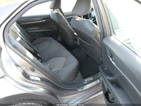 4T1B11HK1KU737569 2019 TOYOTA CAMRY - Image 8
