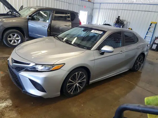 4T1B11HK1KU739497 2019 TOYOTA CAMRY - Image 1
