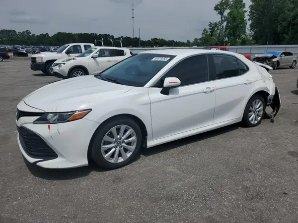 4T1B11HK1KU739726 2019 TOYOTA CAMRY - Image 1