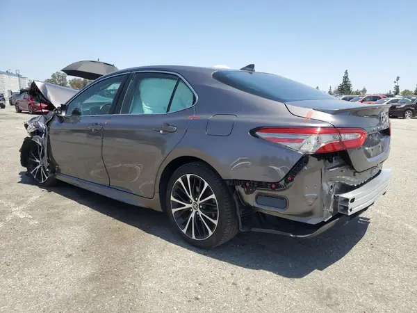 4T1B11HK1KU741640 2019 TOYOTA CAMRY - Image 2