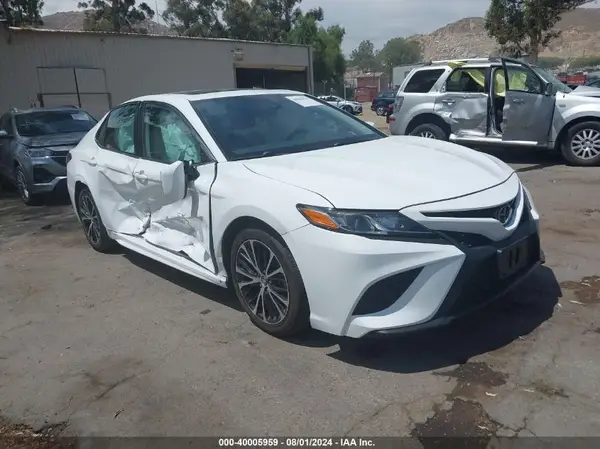 4T1B11HK1KU741721 2019 TOYOTA CAMRY - Image 1