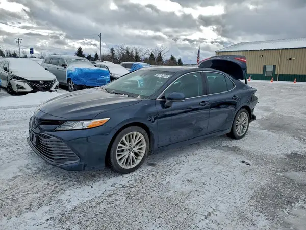 4T1B11HK1KU742660 2019 TOYOTA CAMRY - Image 1
