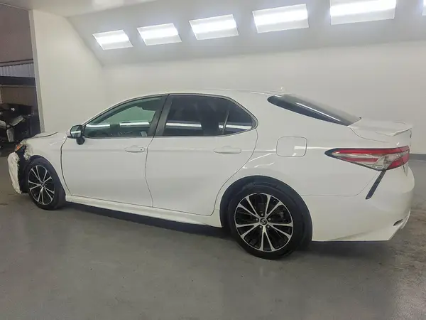 4T1B11HK1KU744991 2019 TOYOTA CAMRY - Image 2