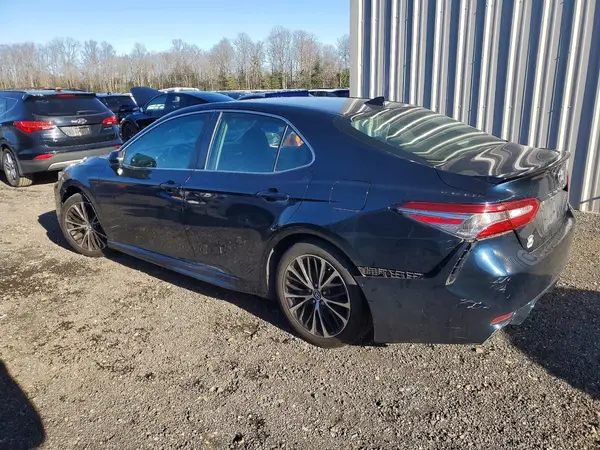 4T1B11HK1KU746210 2019 TOYOTA CAMRY - Image 2