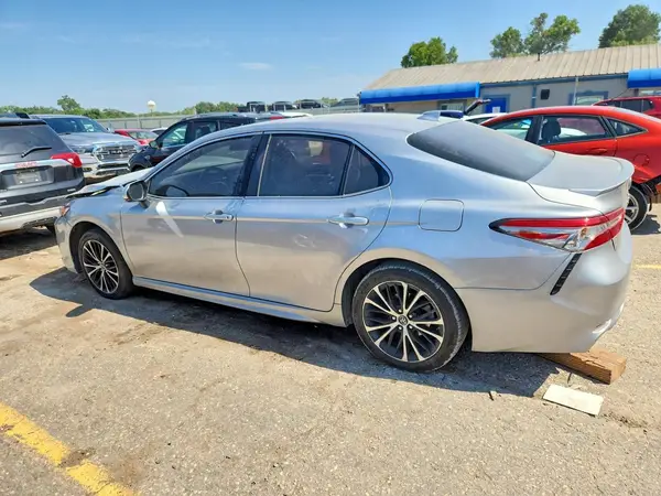 4T1B11HK1KU746966 2019 TOYOTA CAMRY - Image 2