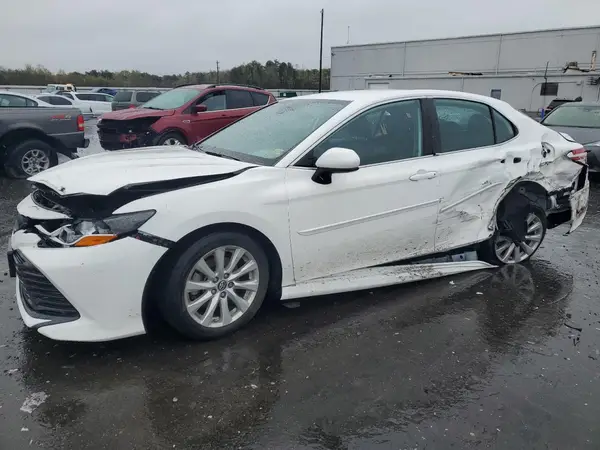4T1B11HK1KU747017 2019 TOYOTA CAMRY - Image 1