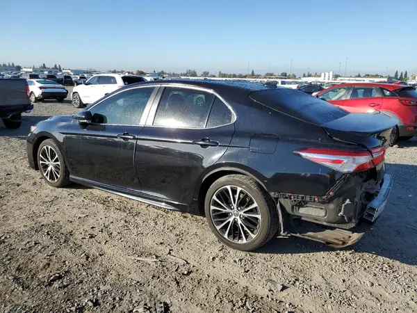 4T1B11HK1KU747602 2019 TOYOTA CAMRY - Image 2