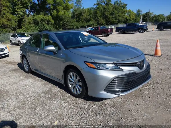 4T1B11HK1KU748880 2019 TOYOTA CAMRY - Image 1